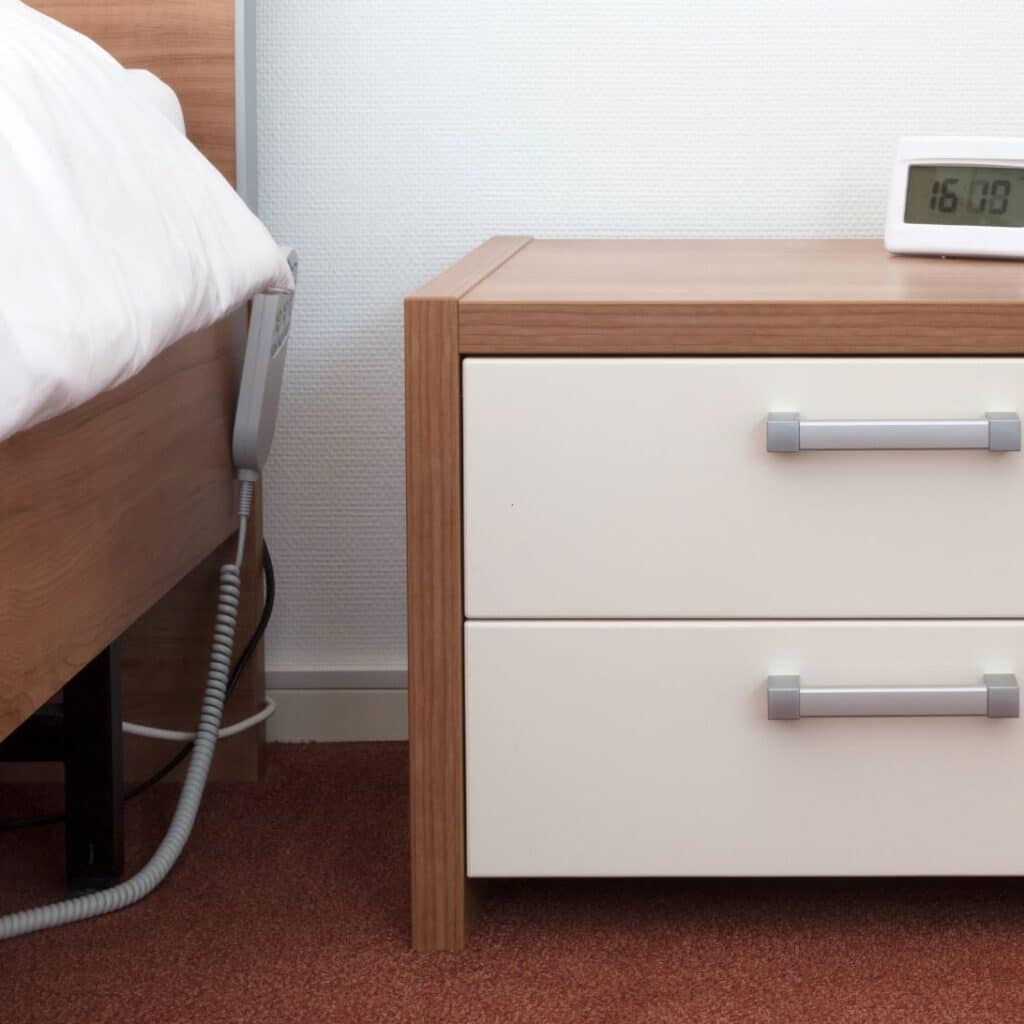 Bed met elektrische lattenbodem