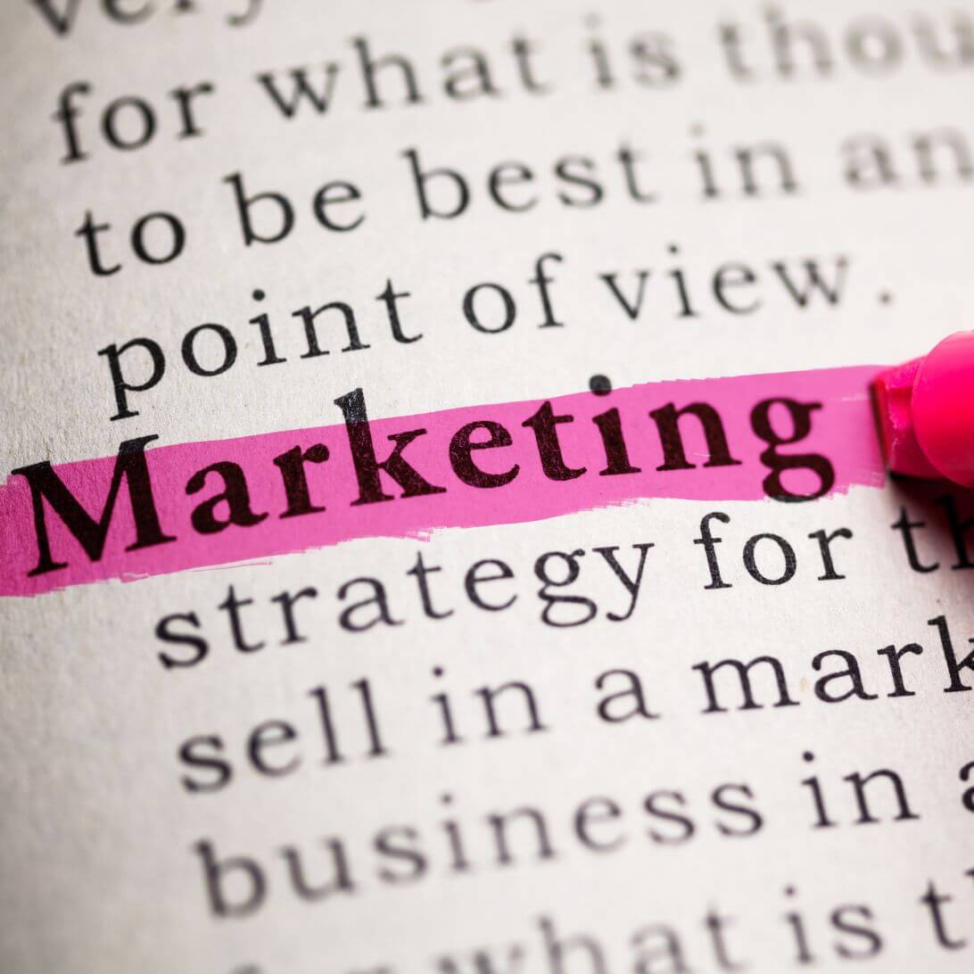 Matras marketing met roze gehighlight