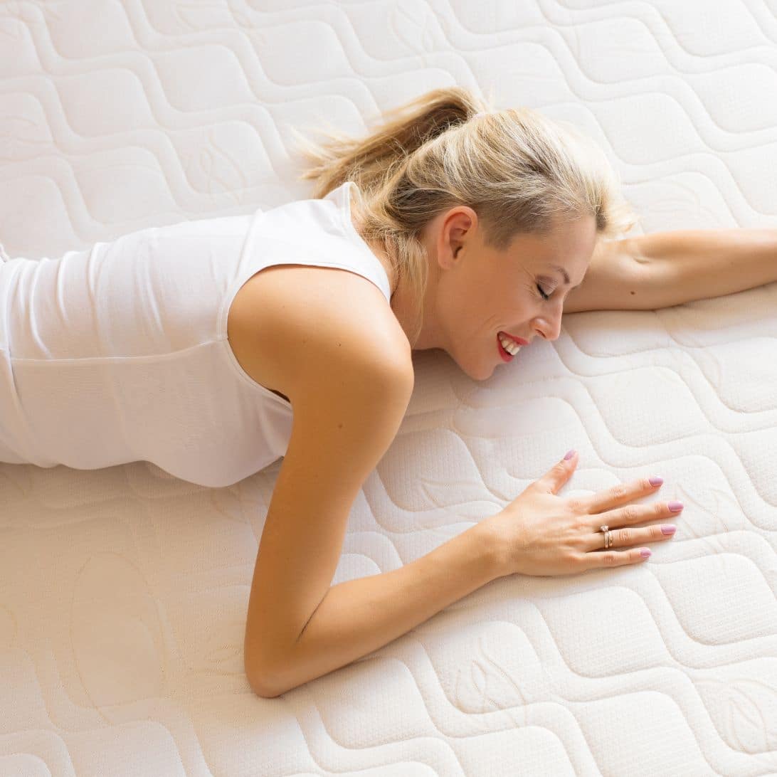 vrouw wennen matras